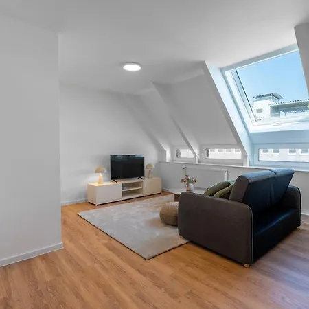 Grosszuegiges City-apartment In Bester Lage Fuer 4 P * Oldenburg